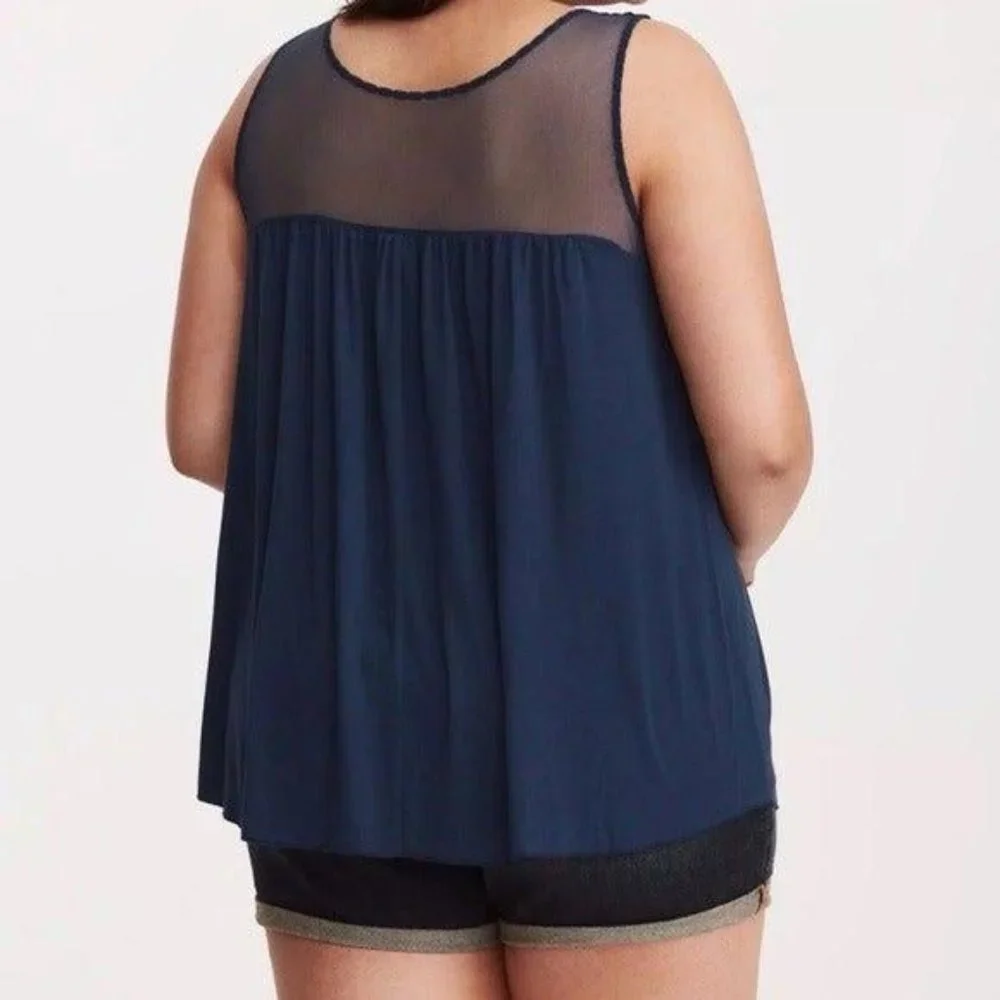 Torrid Navy Blue Floral Embroidered Mesh Yoke Sleeveless Babydoll Top Size 2 NWT - Picture 3 of 6